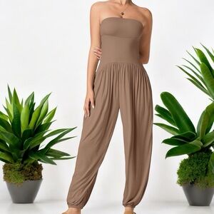 Halara backless jumper with pockets